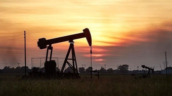 Petrol fiyatları haftanın son gününde toparlanıyor