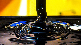 Rusya: Hindistan, Rus petrolü almaya devam ediyor