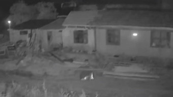 Balıkesir Sındırgı depreminde ev beşik gibi sallandı: İşte o görüntüler (Video)