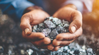 Çin, kritik minerallerin ABD'ye ihracatına yasağı askıya aldı