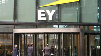 EY, 2025 küresel gelirini 53,2 milyar dolar olarak açıkladı