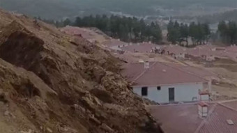 Kahramanmaraş’ta depremzedeler için yapılan 10 ev toprak altında kaldı