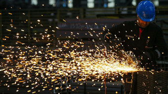 Gıda hariç, sanayide yeni siparişler geriliyor