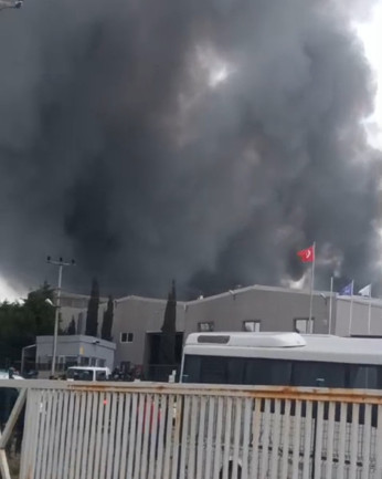 Edirne'de büyük fabrika yangını: Çok sayıda ekip bölgede! - Resim : 1