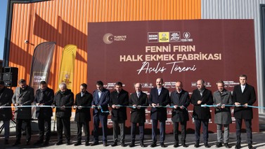 Altay: Şehrin birçok noktasında ekmek büfeleri hizmet veriyor