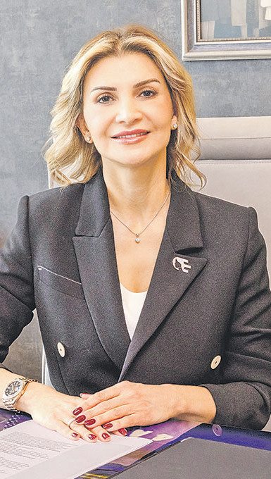 Kadınlar üretiyor, kurtarıyor, inşa ediyor! - Resim : 1