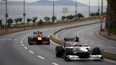 İstanbul'a özel hazırlanan F1 kupası sahibini bekliyor