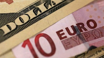 Dolar ve euroda düşüş sürüyor