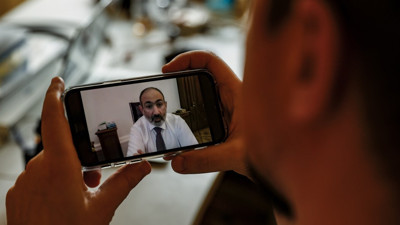 Ermenistan ordusu istifa &ccedil;ağrısı yaptı: Paşinyan'dan 'darbe' tepkisi