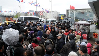 Taksim'de polis müdahalesi: 26 gözaltı