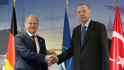 Erdoğan, Almanya Başbakanı Scholz ile bir araya geldi