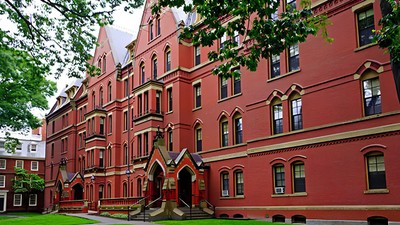 Harvard Rektörü Garber: Üniversite, yasal haklarından ödün vermeyecek
