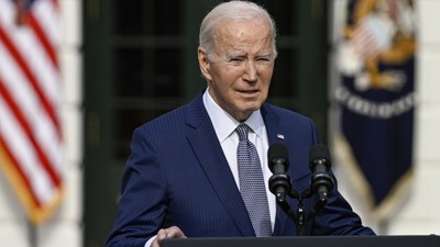 Biden'dan bir gaf daha: Macron'u 28 yıl önce ölen Mitterrand'la karıştırdı