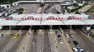 Emekli gurbetçilerin Türkiye’ye araç getirme hakkına düzenleme: 730 günlük süre uzatılıyor