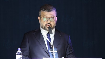 'Türk iş insanları okyanusu geçip derede boğulmayla karşı karşıya'