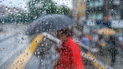Meteoroloji uyardı: Sağanak yağış ve fırtınaya dikkat!