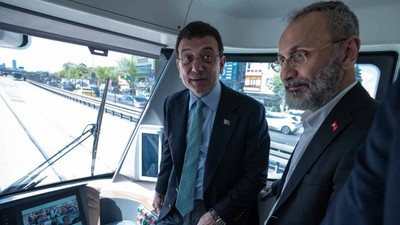 İmamoğlu, elektrikli metrobüste test sürüşüne katıldı