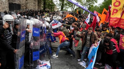 Bakan Yerlikaya: Taksim Meydanı'na ilerlemeye çalışan 210 kişi gözaltına alındı