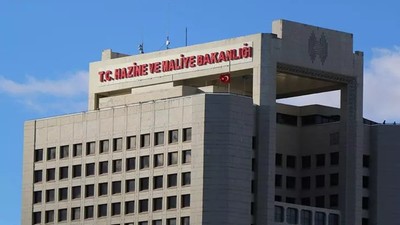 Maliye Bakanlığı'ndan güneşlenme vergisi iddialarına yanıt: Yapay zeka ile manipüle edildi