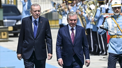Cumhurbaşkanı Erdoğan, Özbekistan lideri Mirziyoyev'i resmi törenle karşıladı