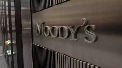 Moody's Fransa'nın kredi notunu düşürdü