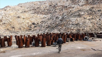 Esad rejimi, Kasyun Dağı'nı varil bombası üretim tesisine çevirdi