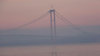 Çanakkale Boğazı transit gemi geçişlerine tek yönlü yeniden açıldı