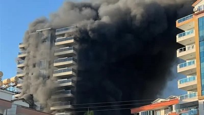 9 Katlı otel inşaatında yangın paniği! Bazı işçiler katlarda mahsur kaldı