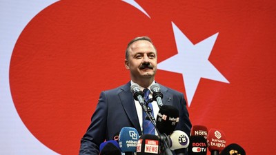 Ağıralioğlu: Türkiye'yi dünyanın ilk 10 ekonomisi arasına sokacak adamlarımız var