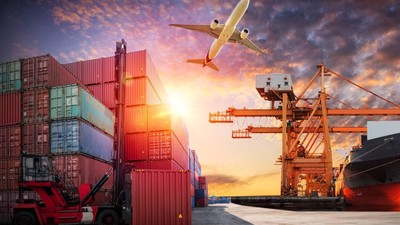 Çin'in nisan ayı ihracatı ticaret savaşına rağmen yükseldi