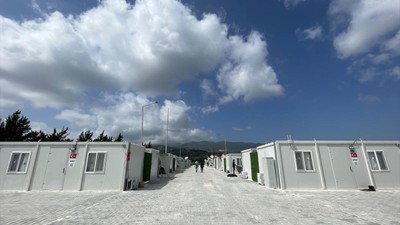 Deprem bölgesinde 650 bin kişi hâlâ konteynerde yaşıyor