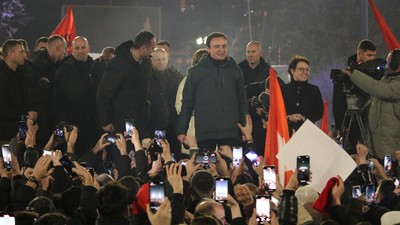 Kosova'da mevcut Başbakan Kurti seçim zaferini ilan etti