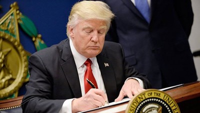 Trump’tan dünya ticaretine ithalat vergisi darbesi!