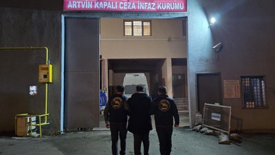 Interpol'ün kırmızı bültenle aradığı şüpheli Artvin'de yakalandı