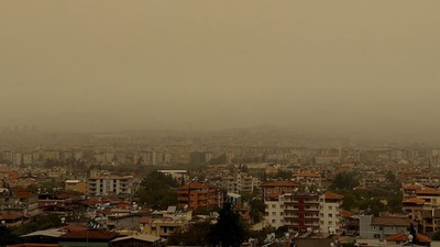 Ege'deki sarsıntılar Türkiye'yi tehdit ediyor! Uzmanlardan tsunami ve kül yağışı uyarısı