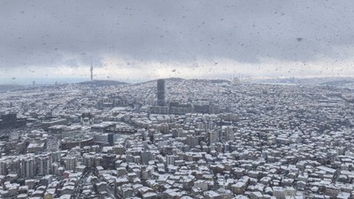 İstanbul'da kar yağışı devam edecek mi? Meteoroloji uzmanı yanıt verdi