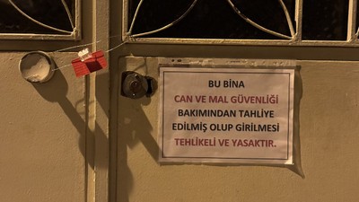 Üsküdar'da toprak kayması nedeniyle 2 bina tahliye edildi
