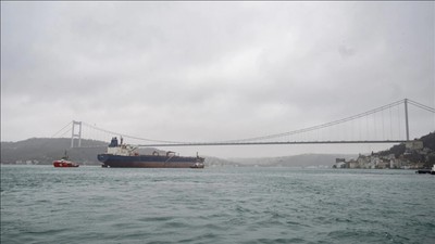 İstanbul Boğazı'nda gemi trafiği askıya alındı
