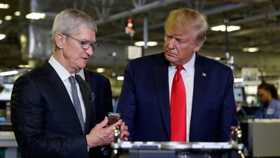 Trump: Apple CEO'su Cook ile görüştüm