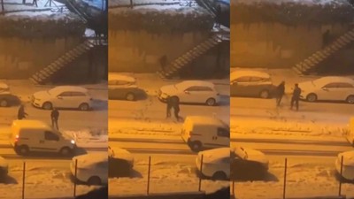Kartopu atanlara kızıp araçtan indi: El freni çekilmeyen araç böyle kaza yaptı