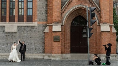 Çinli şirketten bekar işçilere talimat: Evlenin ya da işten çıkın!