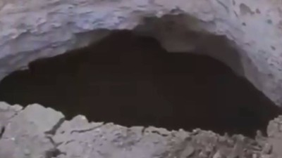 Aksaray’da obruk paniği: Metrelerce derinlikte...