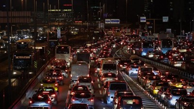 İstanbul'dan sonra bir il daha listeye girdi! Trafikte en çok vakit kaybeden şehirler açıklandı