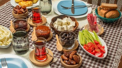 Ramazan'da açlık krizlerini engelleyen ve tok tutan besinler: İşte doğru beslenmenin kuralları