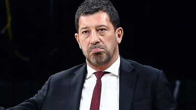 Basketbol Antrenörü Ufuk Sarıca beynine pıhtı atması sonucu hastaneye kaldırıldı