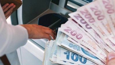 Emeklinin gözü kulağı o tarihe çevrildi: Bayram ikramiyesi ne zaman ödenecek? Kimler alacak?