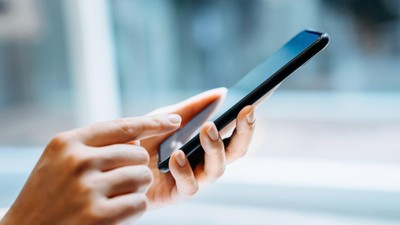 Ulaştırma Bakanı açıkladı: Türkiye'de günde kaç saat telefon kullanılıyor?