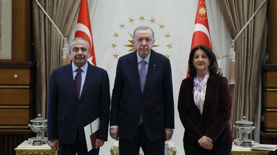 Cumhurbaşkanı Erdoğan ve DEM Parti heyetinin yaklaşık bir buçuk saat süren görüşmesi sona erdi