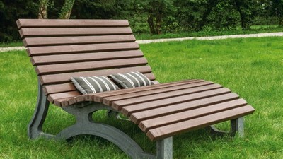 Egeli plastik sanayicileri, atıkları kent mobilyasına dönüştürecek