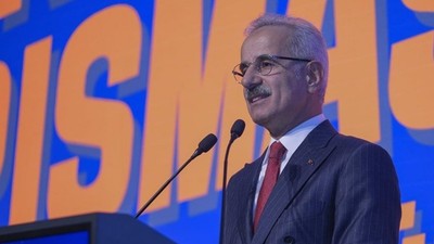 Bakan Uraloğlu: Sosyal medya kullanımında yaş sınırına ilişkin çalışıyoruz